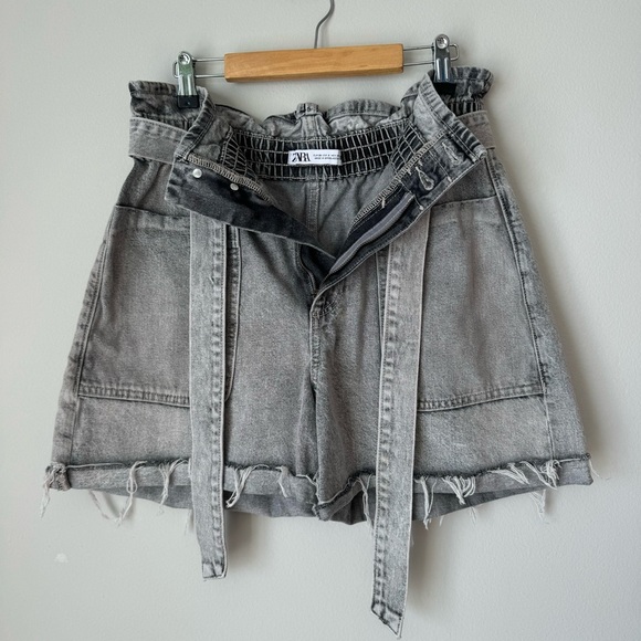 ZARA Paperbag High Waist Denim Shorts - Size 6 - Picture 13 of 14